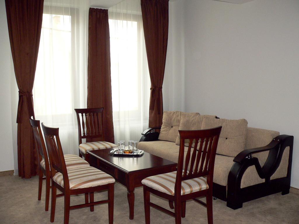Pension Deutsches Haus Brasov Room photo